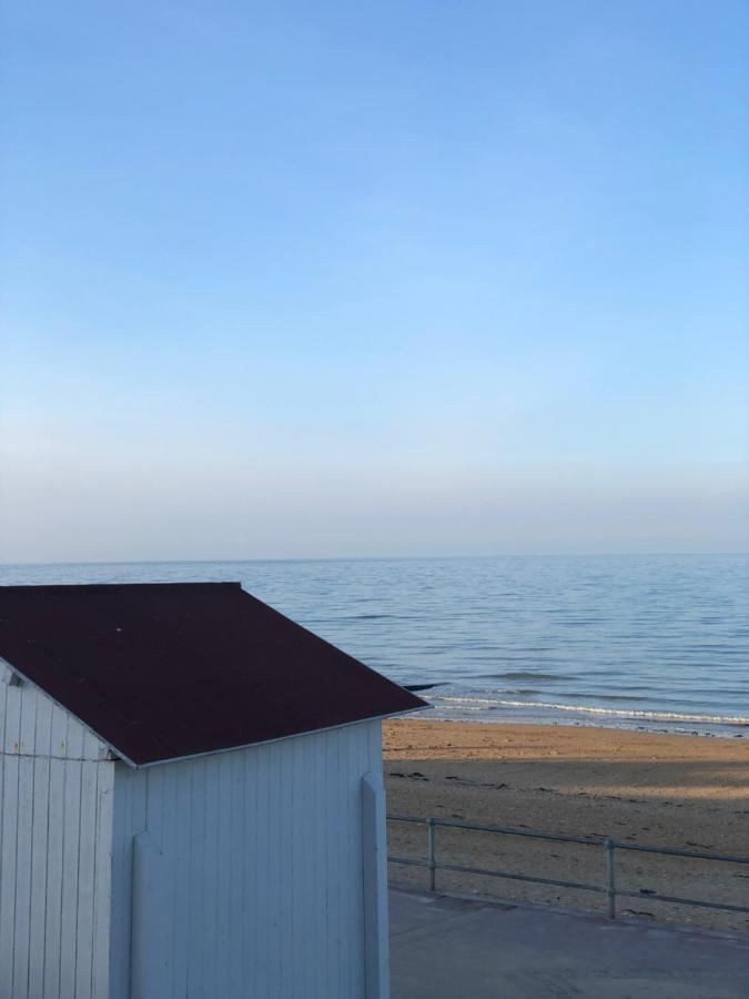 Le Spot, Appartement Spacieux A 30M De La Mer 45M2 Luc-sur-Mer ภายนอก รูปภาพ