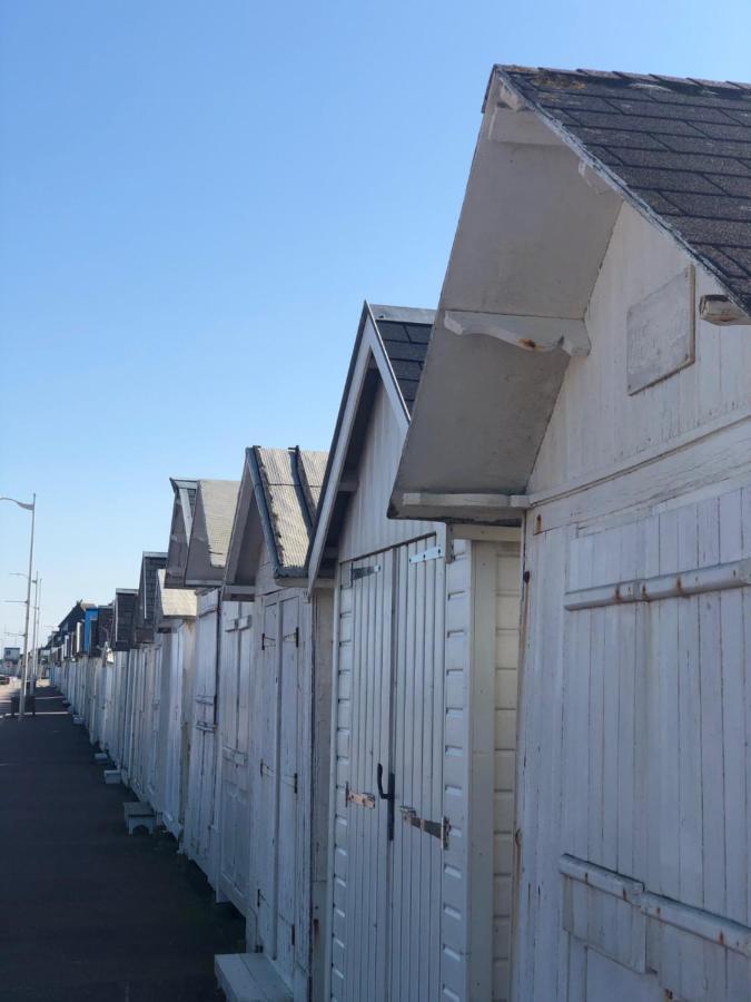 Le Spot, Appartement Spacieux A 30M De La Mer 45M2 Luc-sur-Mer ภายนอก รูปภาพ